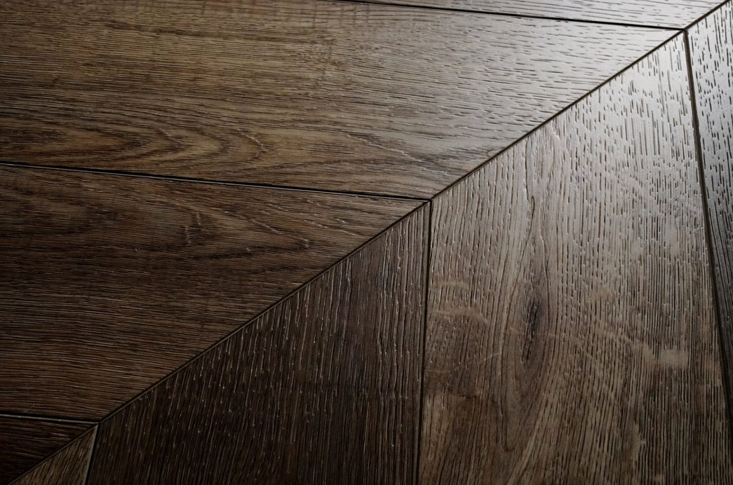 Клеевой виниловый пол Damy Floor Chevron LVT Сен-Жермен 600x127x2.5 мм, упаковка 3,048 м