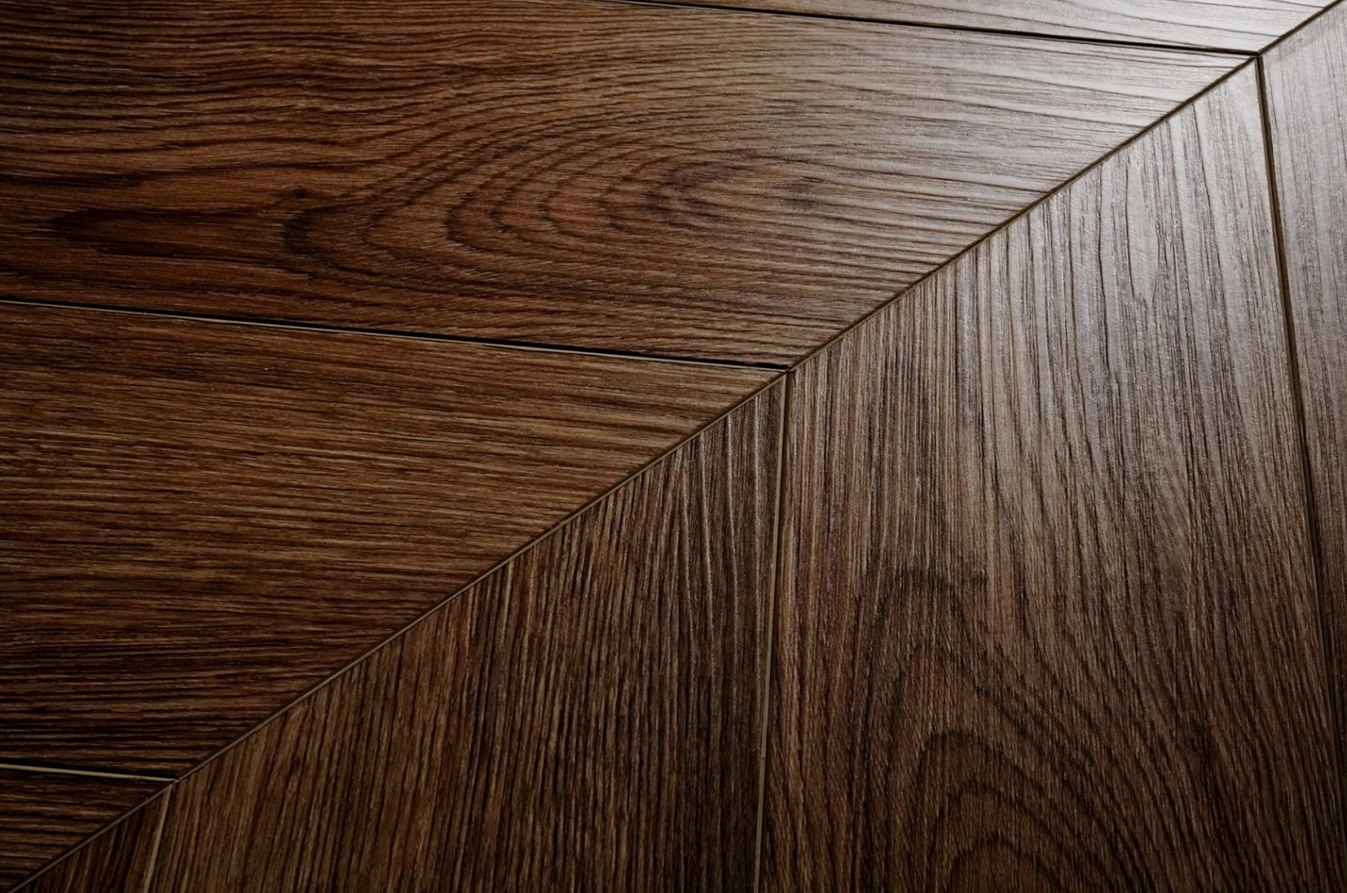 Клеевой виниловый пол Damy Floor Chevron LVT Шайо 600x127x2.5 мм, упаковка 3,048 м