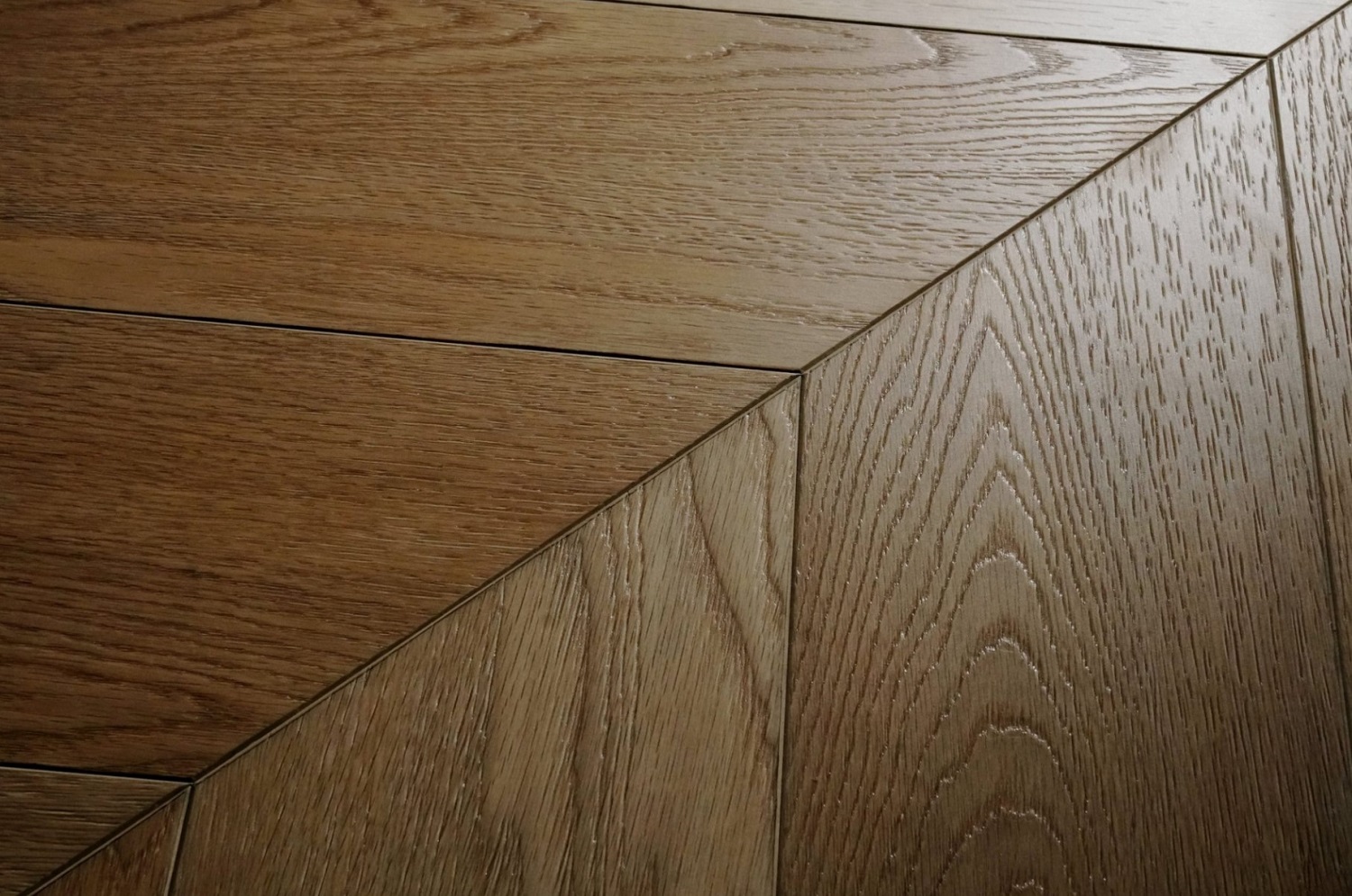 Клеевой виниловый пол Damy Floor Chevron LVT Тюильри 600x127x2.5 мм, упаковка 3,048 м